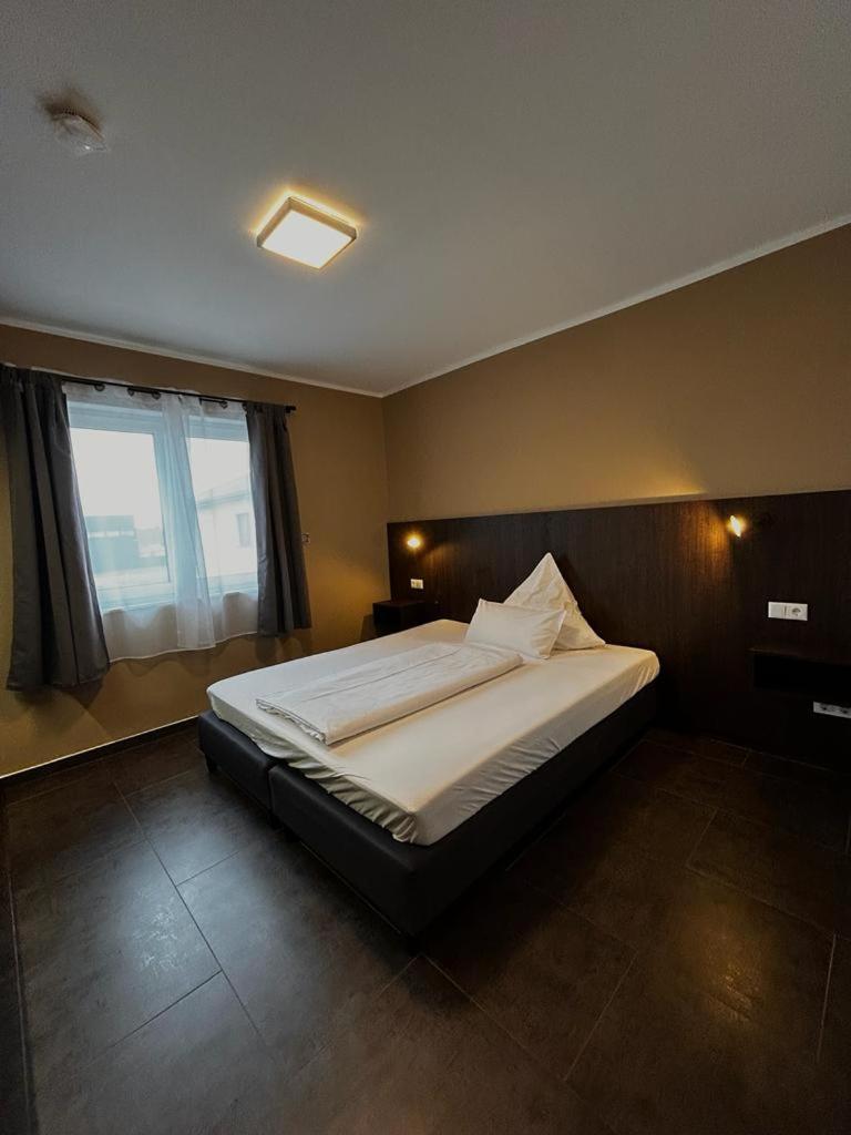 Hotel Restaurant Ayhan โบร์กดอร์ฟ ภายนอก รูปภาพ
